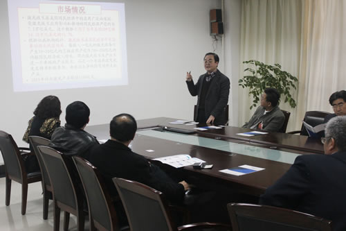 省政协王利主任一行莅临人生就是博-尊龙凯时光电考察指导工作